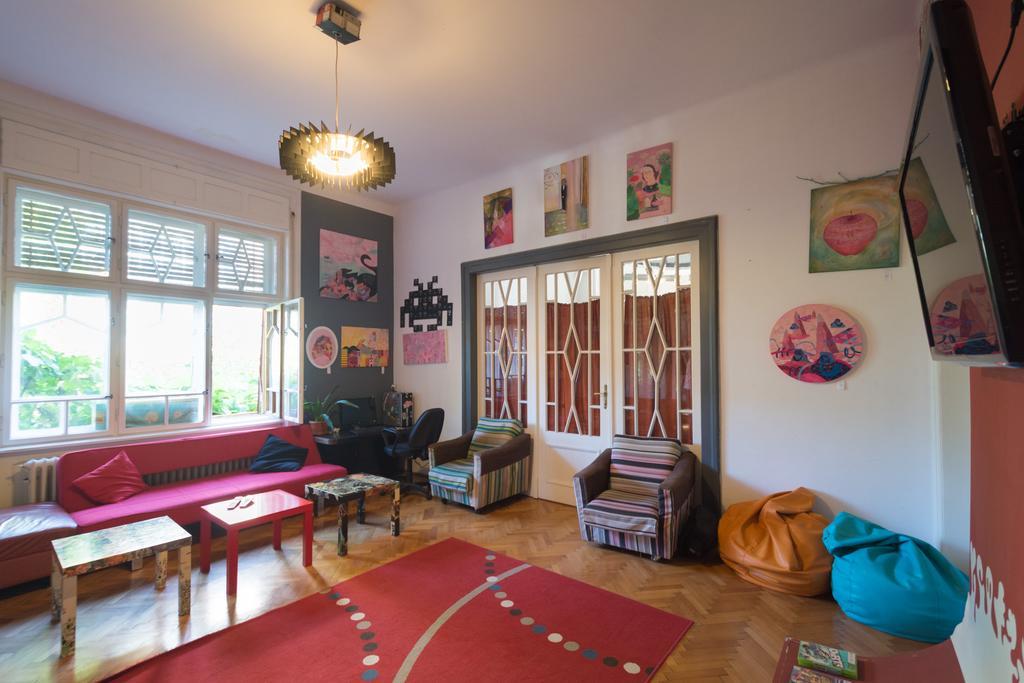 Costel Hostel *